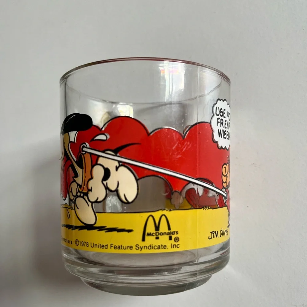 Vintage 1978 Jim Davis Garfield McDonald's Clear Glass Mug “Use Your Friends ..”